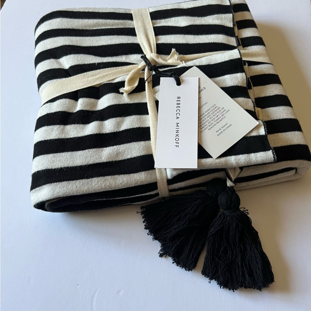 REBECCA MINKOFF STRIPE THROW BLANKET WITH TASSELS COTTON BLACK WHITE NWT